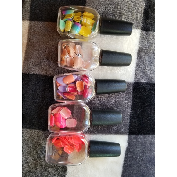 Collection of Press on Nails - Picture 12 of 13